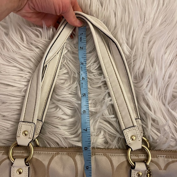 Coach | Poppy | Khaki Signature Tote - Picture 5 of 16